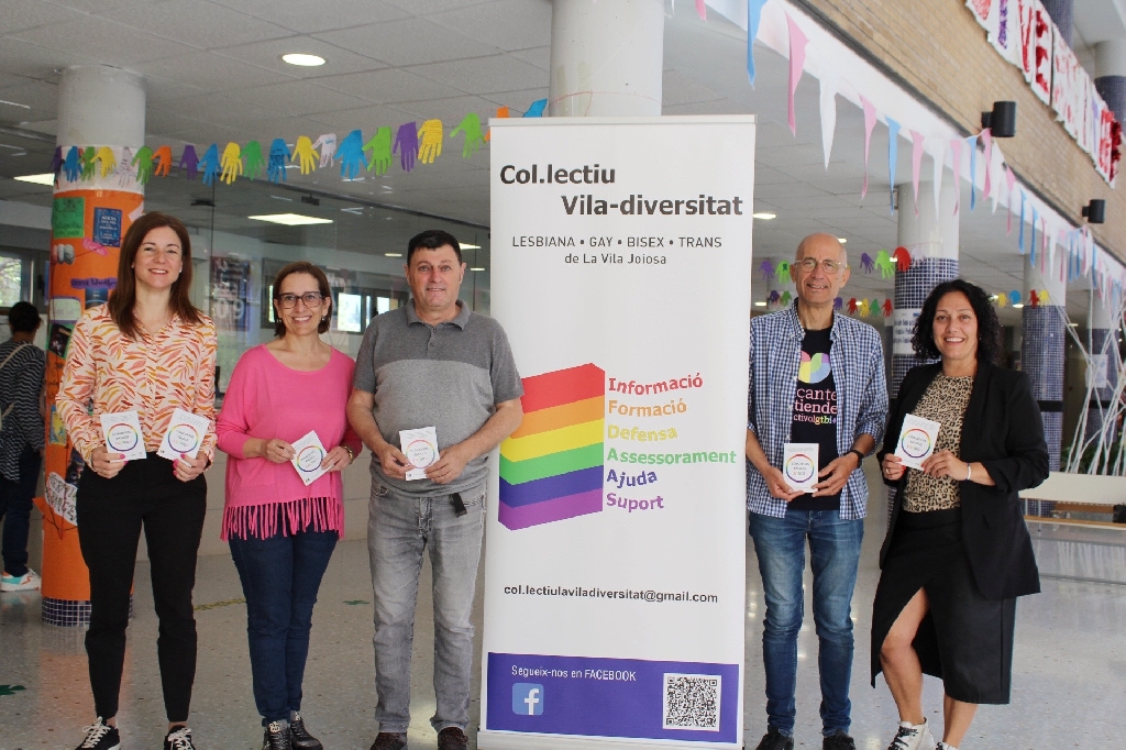 L'Ajuntament de la Vila Joiosa i el col·lectiu Vila Diversitat presenten a l'alumnat de l'IES La Malladeta una guia de conceptes bàsics LGTBIQ+