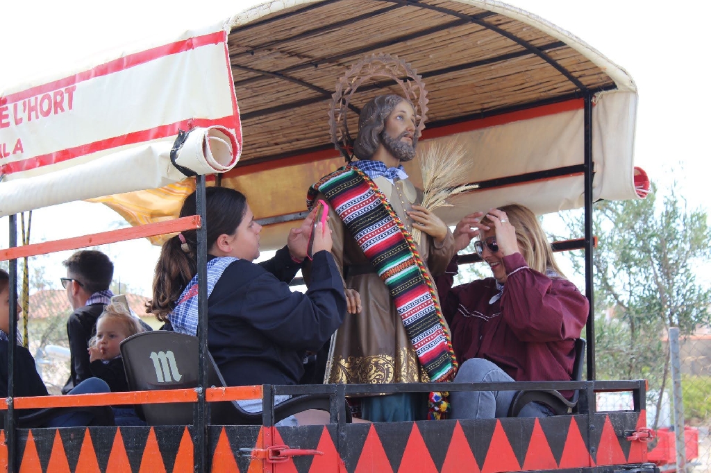 El barrio de la Ermita celebra la festividad de San Isidro con la popular romería 