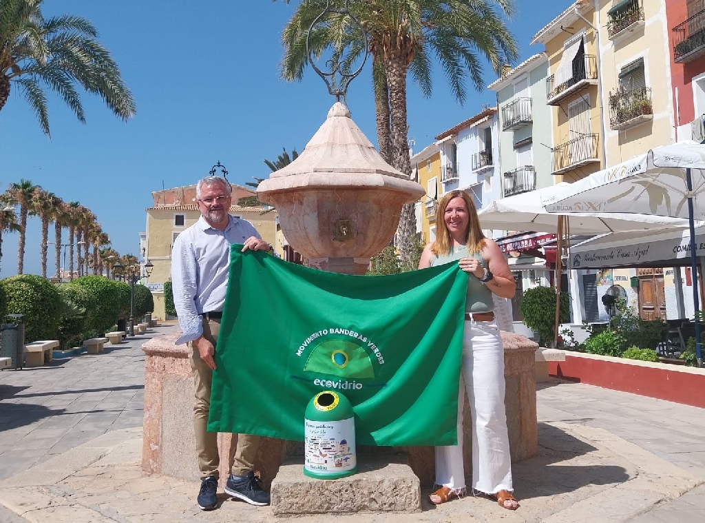 Villajoyosa se une al reto de conseguir la Bandera Verde por el reciclaje de vidrio durante el verano