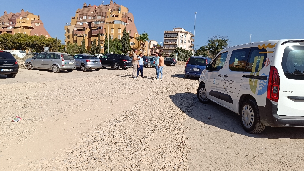 L'Ajuntament de la Vila Joiosa habilita un accés provisional a la parcel·la de l'avinguda d'Altea per solucionar les queixes dels veïns sobre la pols solta que es genera al solar