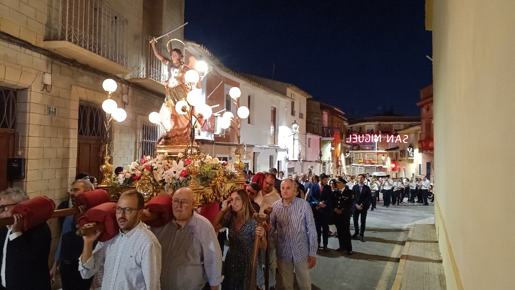 El barri de l'Ermita viu el dia gran de les festes amb la celebració de la festivitat de Sant Miquel